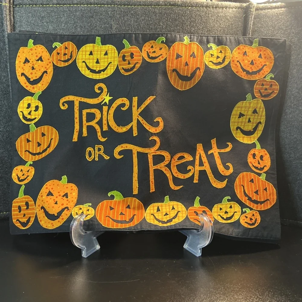 4 Vintage 1990/2000's Halloween Trick Or Treat Placemats Jack O Lantern Pumpkins